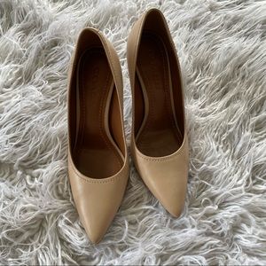 Beechwood Coach Waverly pumps